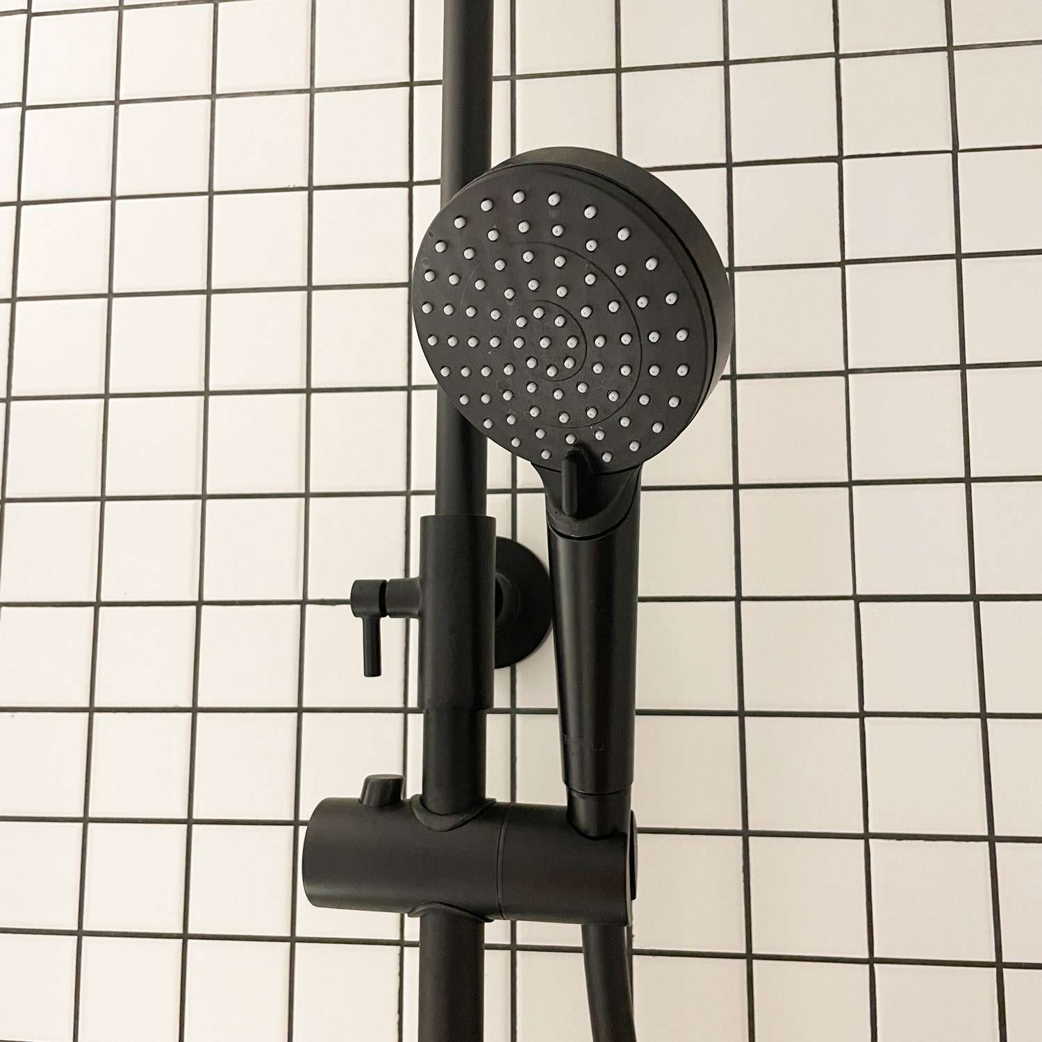 The Snug Townhouse bathroom shower valve